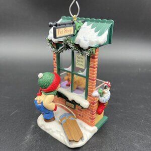 Hallmark Keepsake Ornament Club Exclusive “Christmas Window” #3 Series 2005